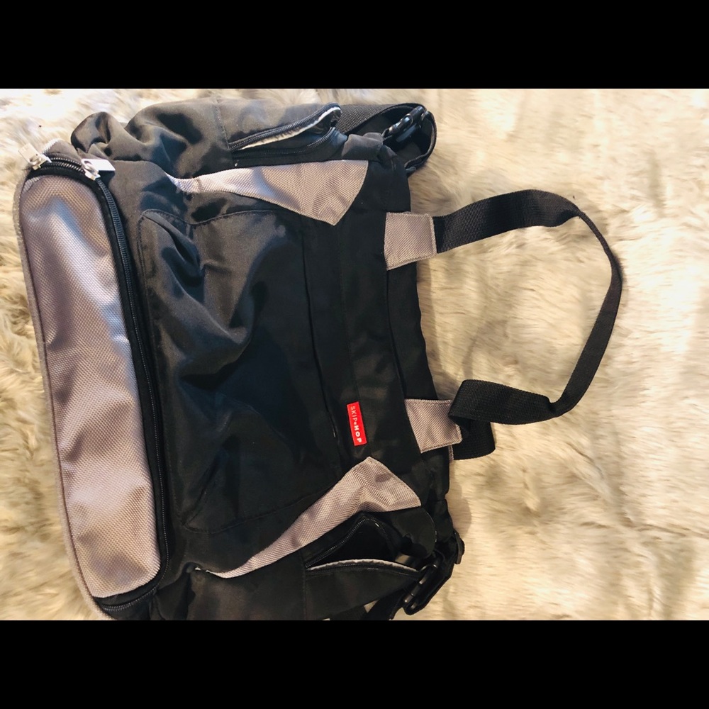 SkipHop diaper bag. Perfect Bag for mommy or daddy.